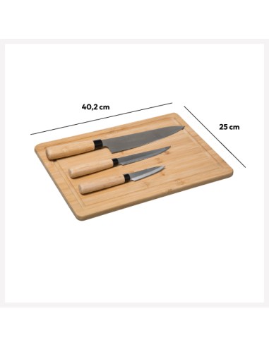 TAGLIERI: vendita online TAGLIERE BAMBOO 35X25CM CON COLTELLI in offerta