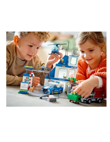 GIOCATTOLO PUBBLICIZZATO: vendita online LEGO City Police Stazione di Polizia, Elicottero Giocattolo, Macchina e Camion, Set ...