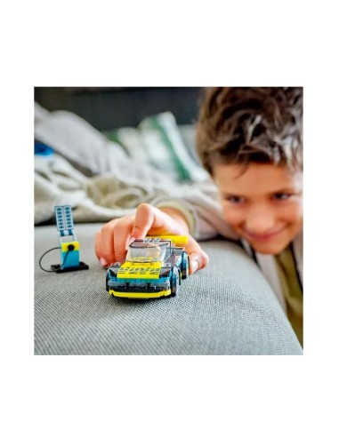 GIOCATTOLI: vendita online CITY AUTO SPORTIVA ELETTRICA 60383 in offerta