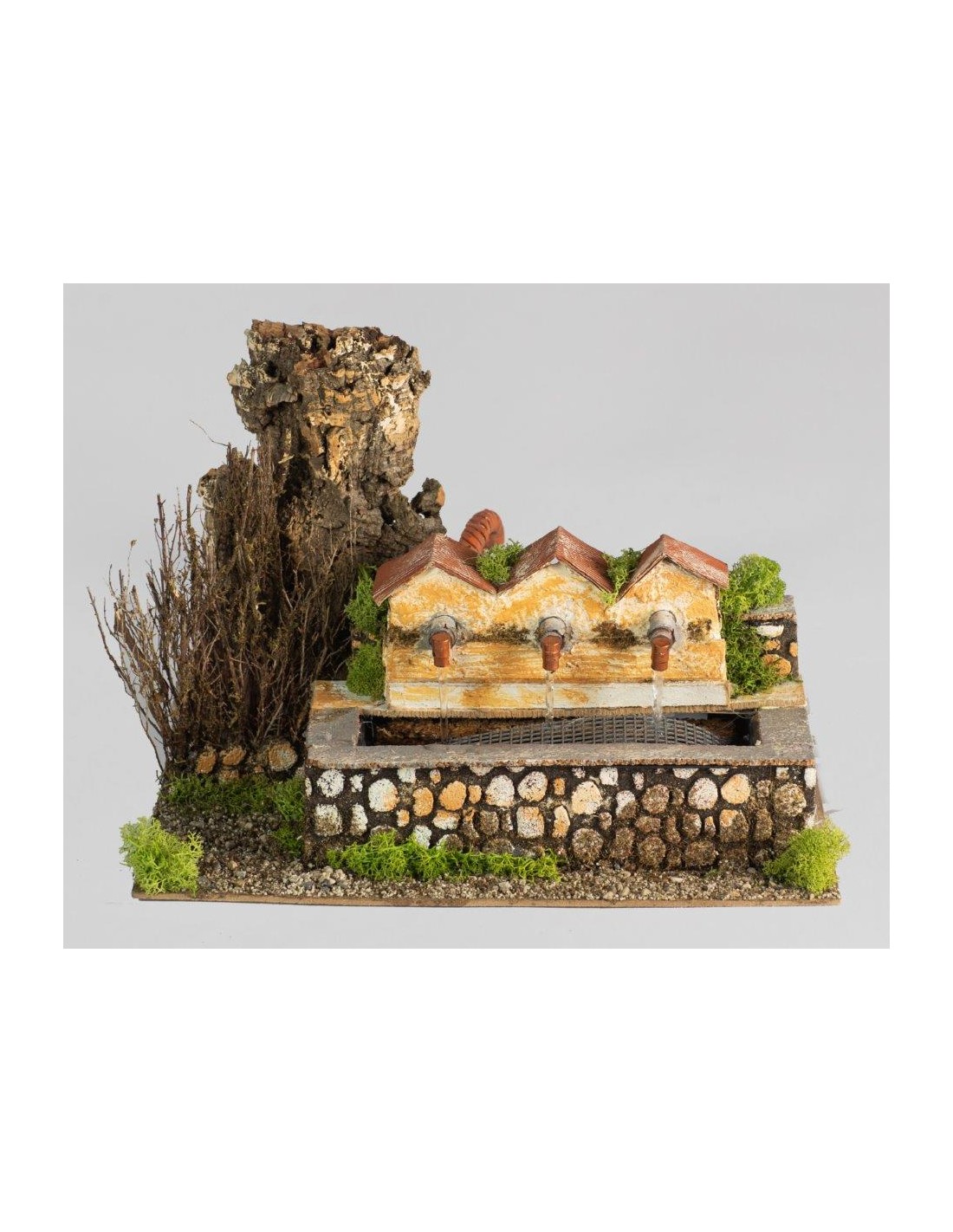 ACCESSORI PRESEPE: vendita online FONTANA CON POMPA CM. 33x18x24 CON 3 GETTI in offerta