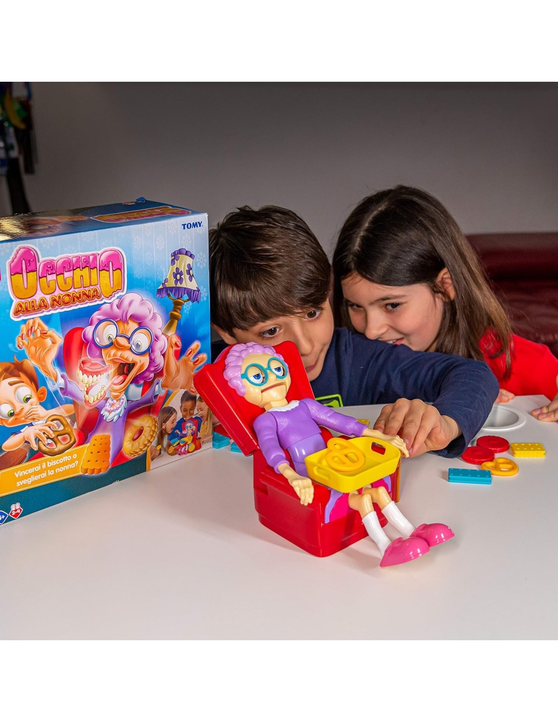 Rocco Giocattoli Occhio alla Nonna, gioco da tavolo per bambini, 2-...