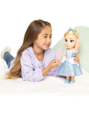 GIOCATTOLO PUBBLICIZZATO: vendita online Bambola Disney Princess Cenerentola 38 cm, abiti iconici, dettagli glitterati, tiara...