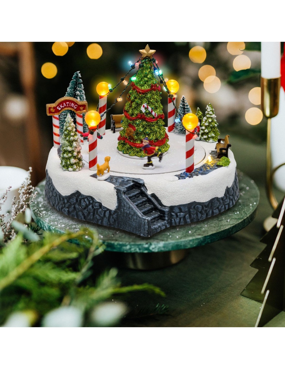 GIOSTRINE E VILLAGGI: vendita online Villaggio Paesaggio Innevato con Pattinatori e Albero di Natale - Musica e Giochi di Luc...