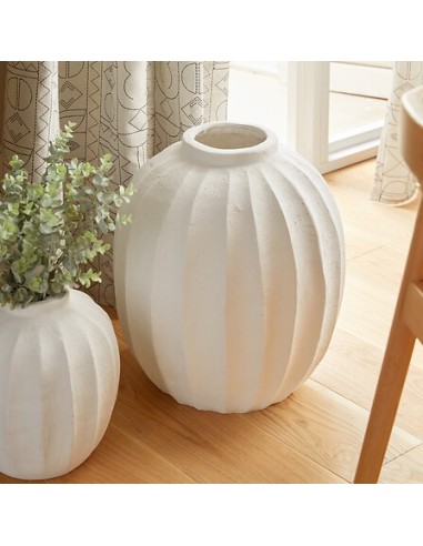 VASI D'ARREDO: vendita online Vaso a sfera Amia, Magnesio Bianco, Alto 44,5 cm, Diametro 39,5 cm in offerta