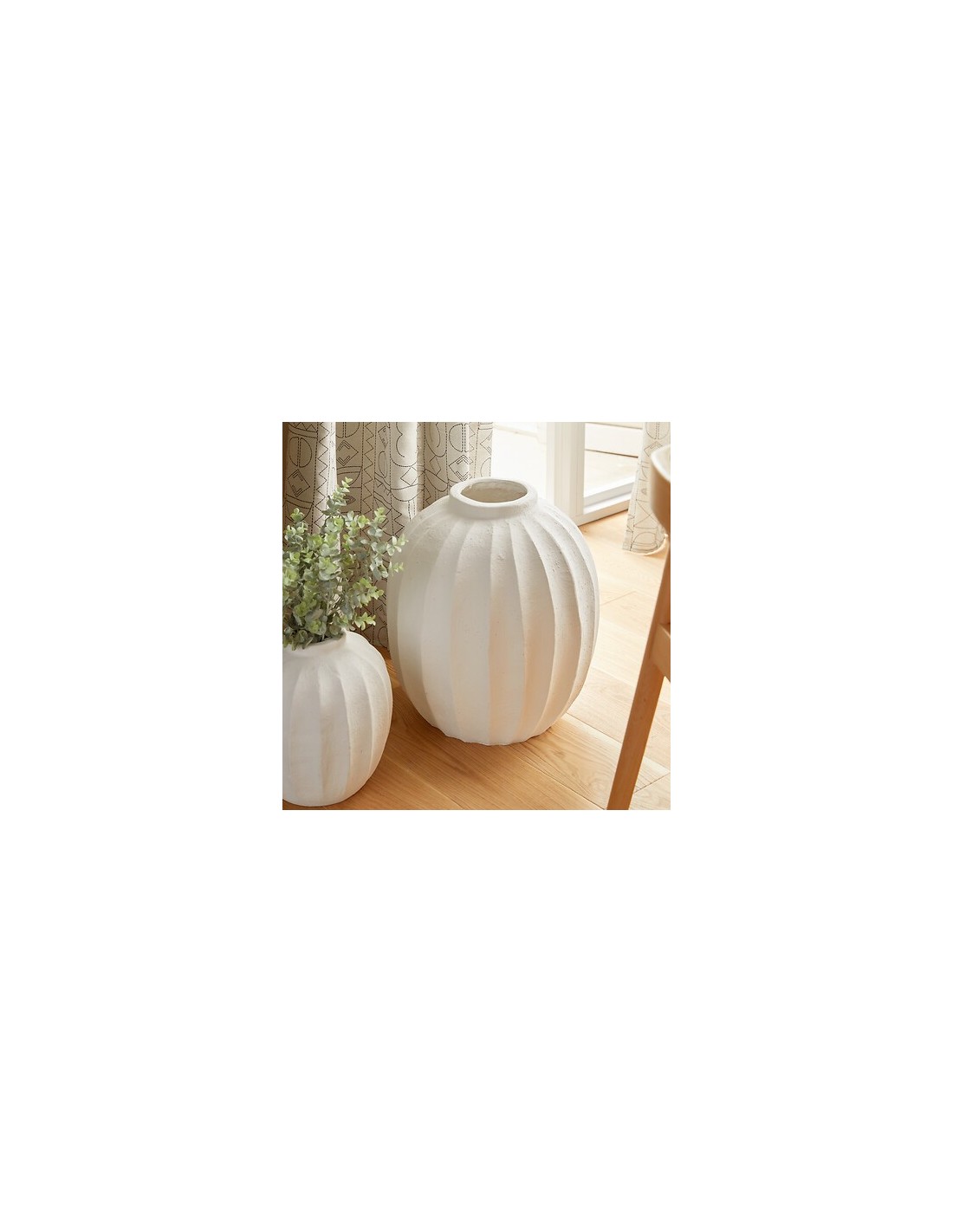 VASI D'ARREDO: vendita online Vaso a sfera Amia, Magnesio Bianco, Alto 44,5 cm, Diametro 39,5 cm in offerta