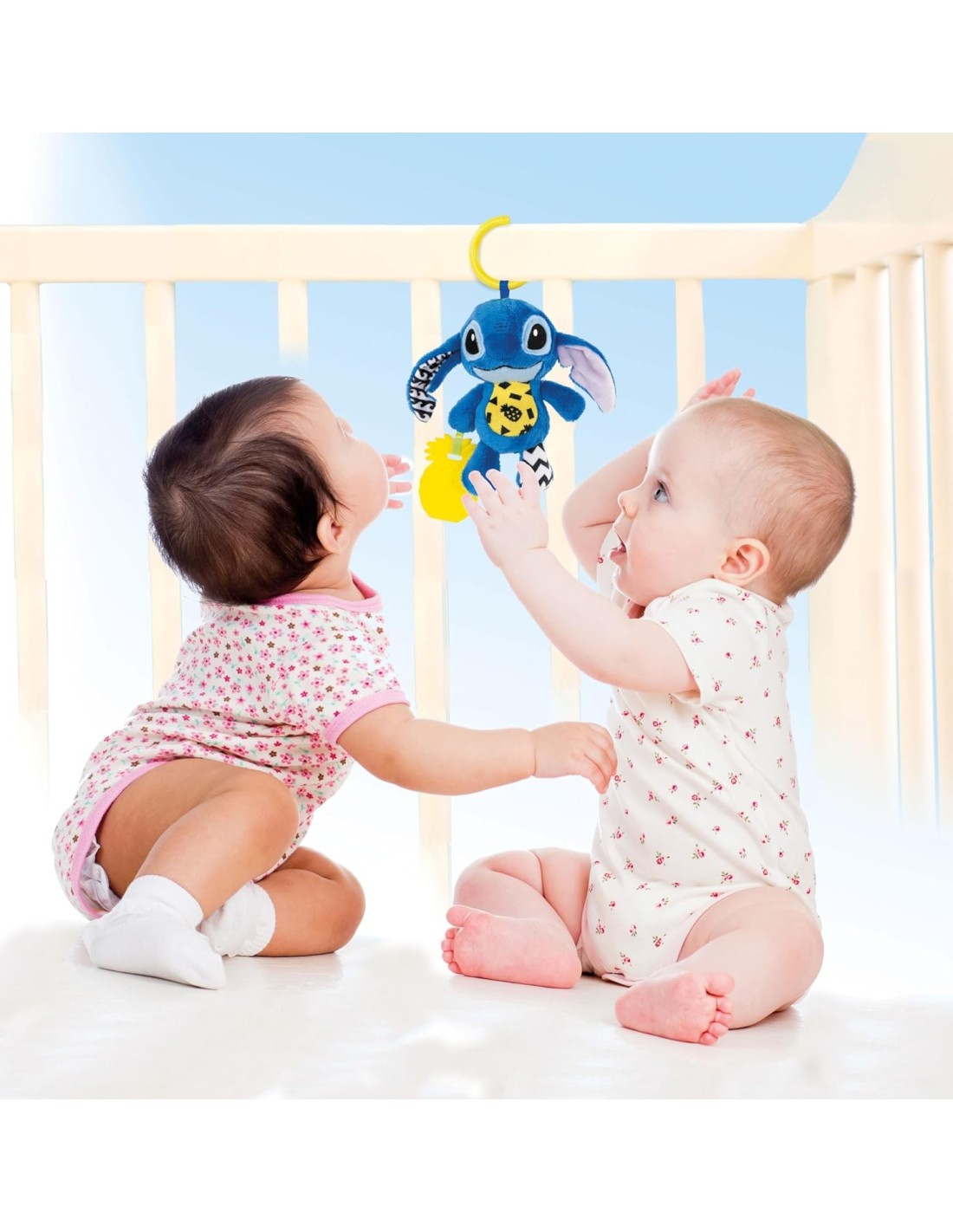 INFANZIA: vendita online Stitch Disney Baby Plush – Sonaglio da Viaggio per Neonati con Anello in offerta