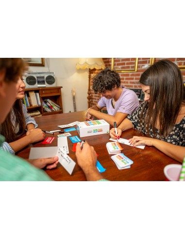 GIOCHI DI SOCIETA'E PUZZLE: vendita online Same Same But Different – Yas! Games Rocco Giocattoli in offerta
