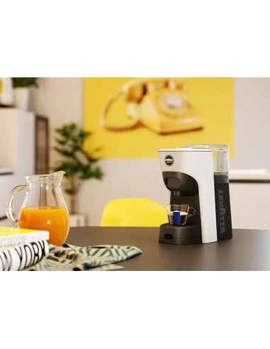 Lavazza Tiny ECO Bianca A Modo Mio 1450 W | Shopincasa.it
