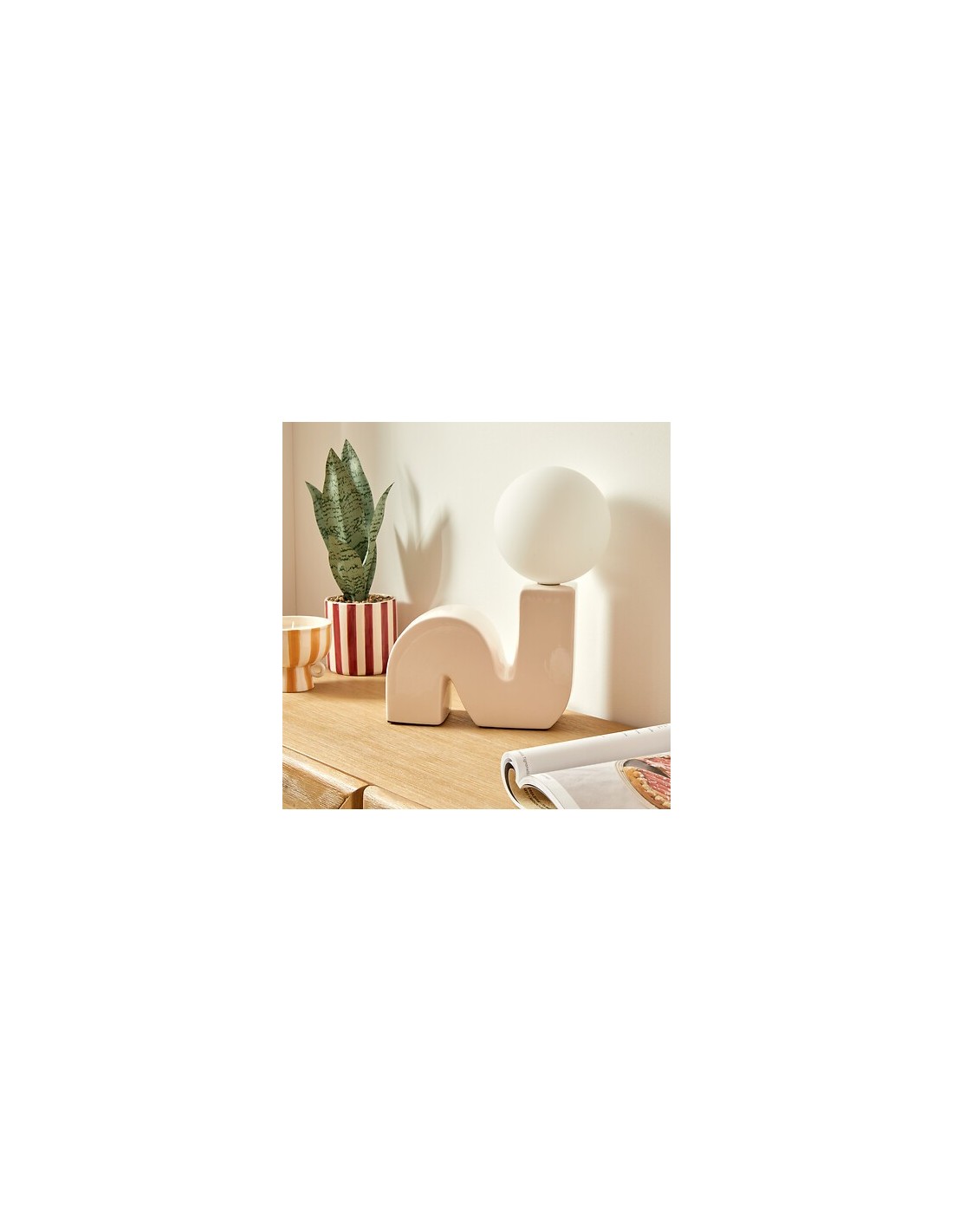 ILLUMINAZIONE: vendita online Lampada Sibil, H. 33,5 cm, L. 28,4 cm, terracotta beige, boule opaline, ceramica e vetro in off...