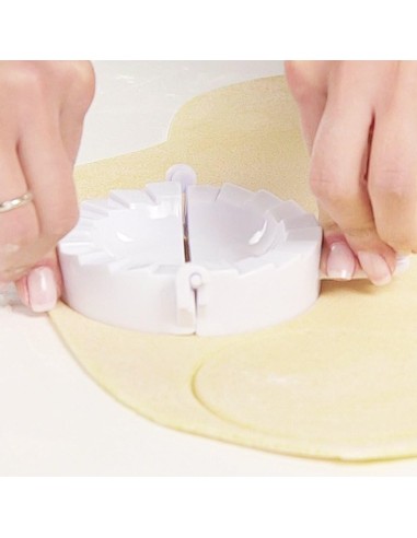 Shopincasa.it | Metaltex Set 3 Forme per Ravioli in Plastica, Diametri 9-12-15 cm