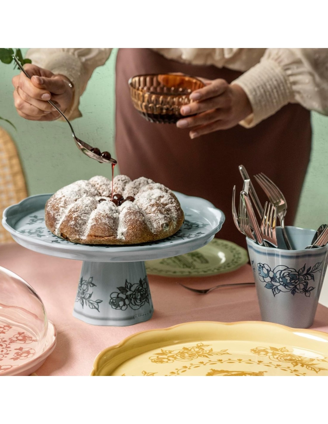 TAVOLA E CUCINA: vendita online Guzzini, alzata con campana in melamina Josephine, table decor, 30,4x30,4x27,7 cm in offerta