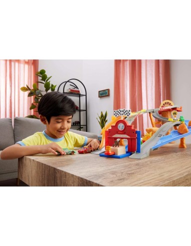 Disney Pixar Cars Sfreccia e Soccorri Circuito | Shopincasa.it