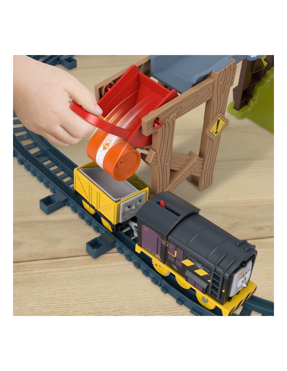 Il Trenino Thomas – Pista Cantiere di Diesel con Veicoli Motorizzati | Shopincasa.it