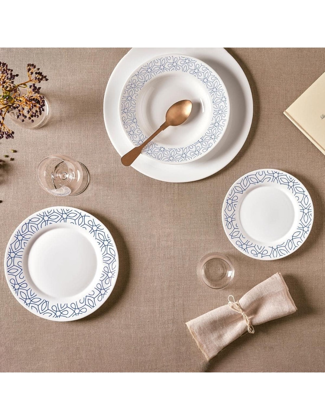 Servizio Piatti Bormioli Rocco Ricamo Blu 18 Pezzi in Vetro Opale | Shopincasa.it