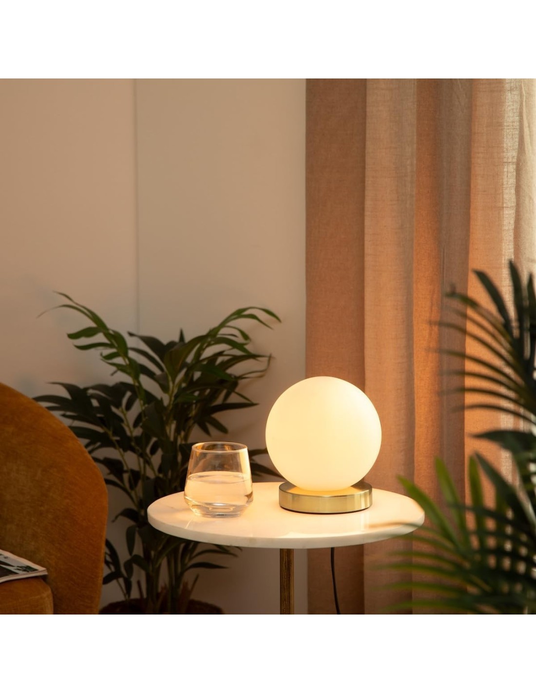 Atmosphera Lampada a Sfera Dris Vetro e Metallo Bianco H16 cm | shopincasa.it