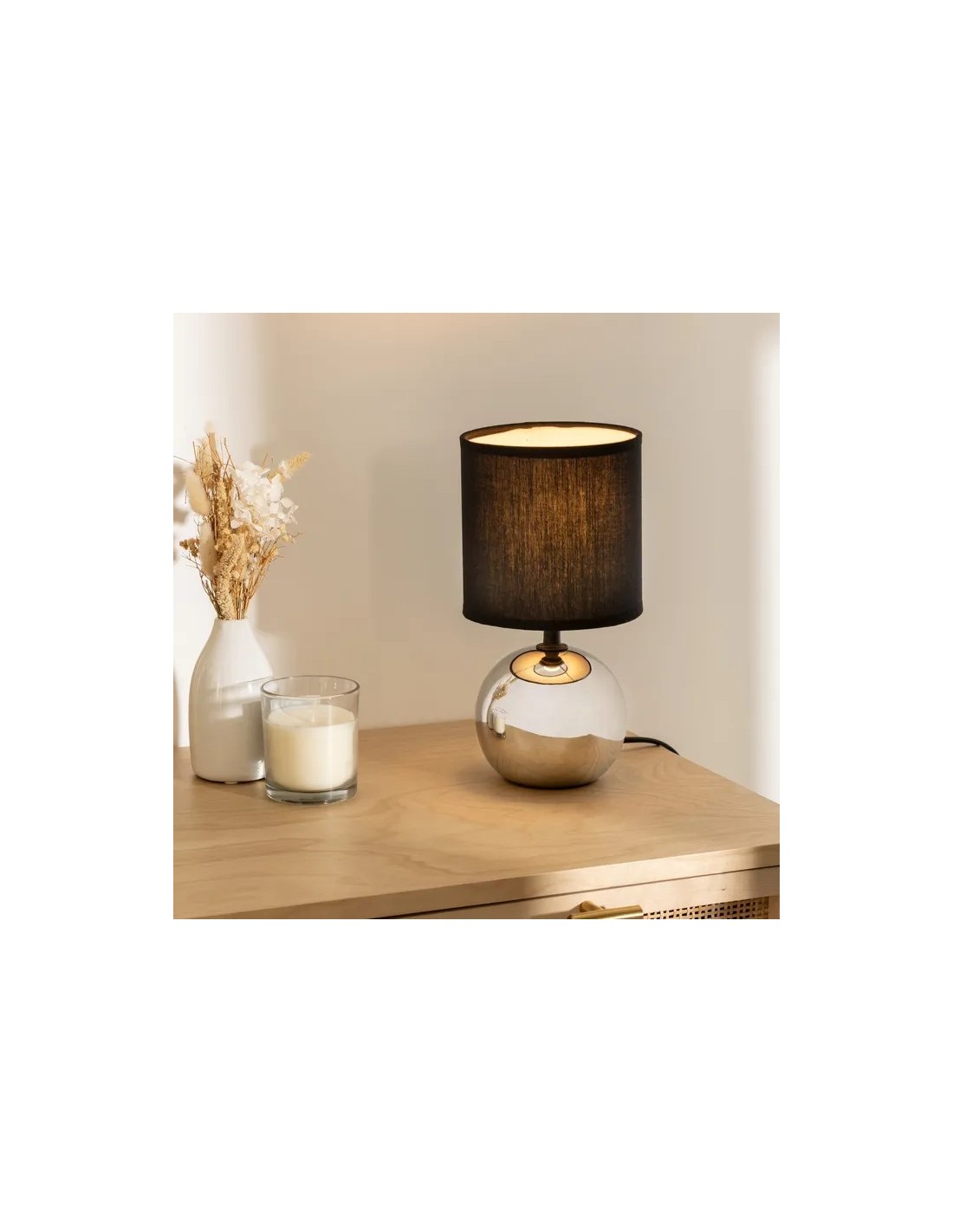 Atmosphera Lampada in Ceramica Piede a Sfera Argento e Paralume Nero | shopincasa.it