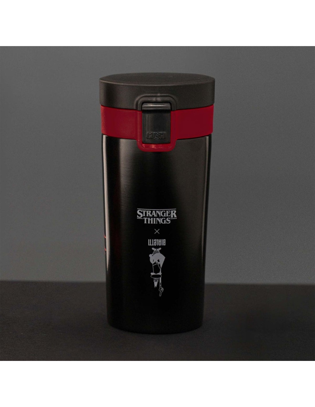 TAZZE CAFFE' E LATTE: vendita online Bialetti Stranger Things Travel Mug 380ml – Capsule Collection Ufficiale Netflix in offerta