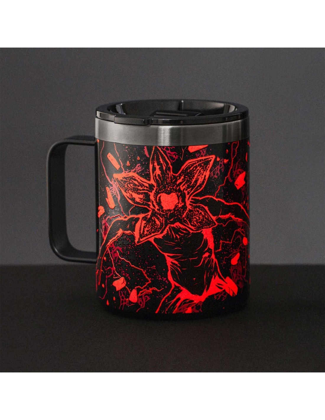 TAZZE CAFFE' E LATTE: vendita online Bialetti Stranger Things Mug con Manico e coperchio 420ml – Capsule Collection Ufficiale...