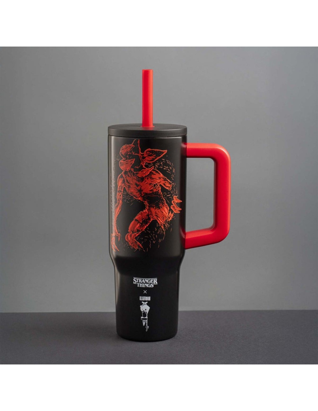 THERMOS E PORTAVIVANDE: vendita online Bialetti Stranger Things Tumbler con Manico e Cannuccia 900ml – Capsule Collection Uff...