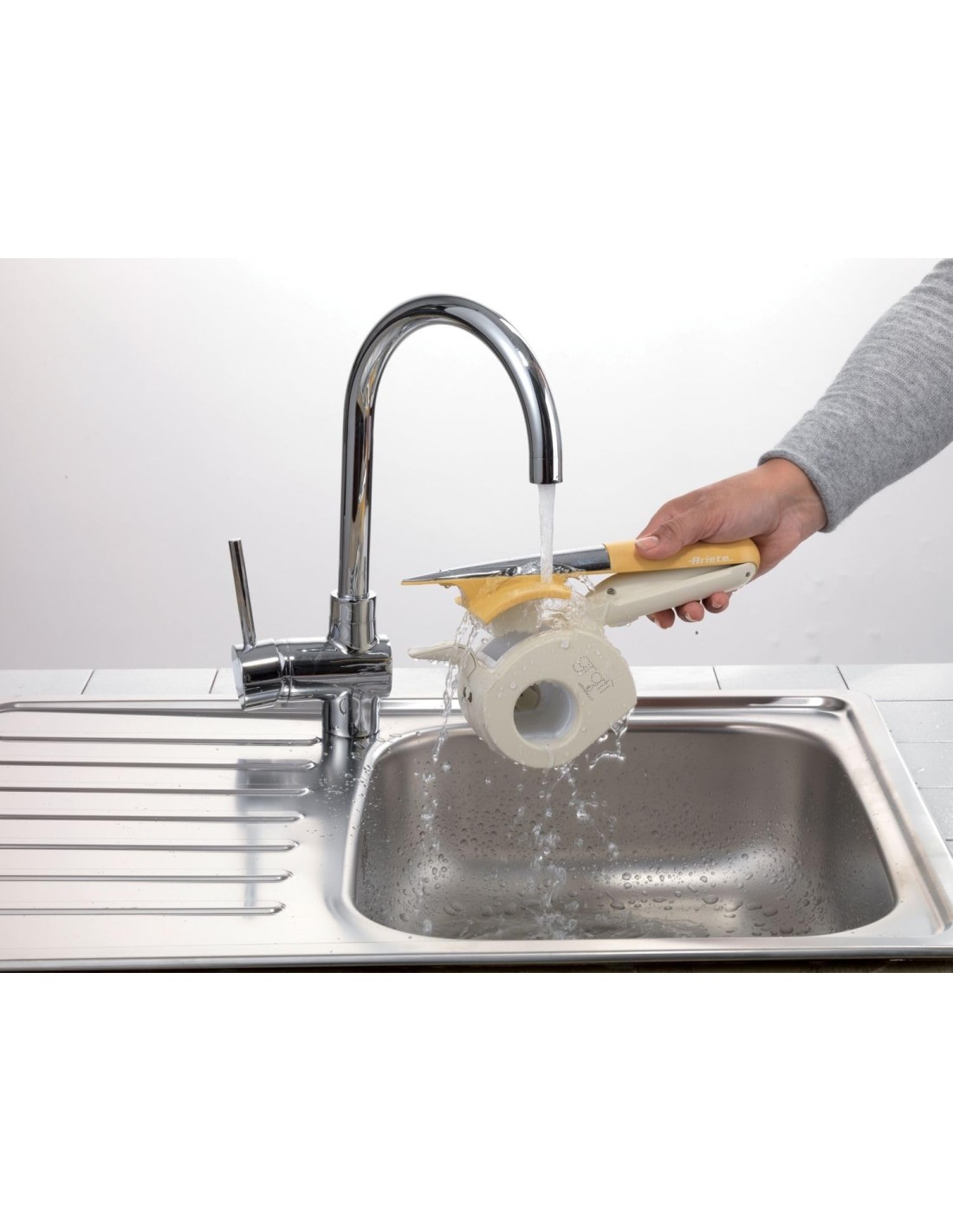 Gratì Waterproof Ariete – Grattugia elettrica senza fili lavabile | Shop in Casa