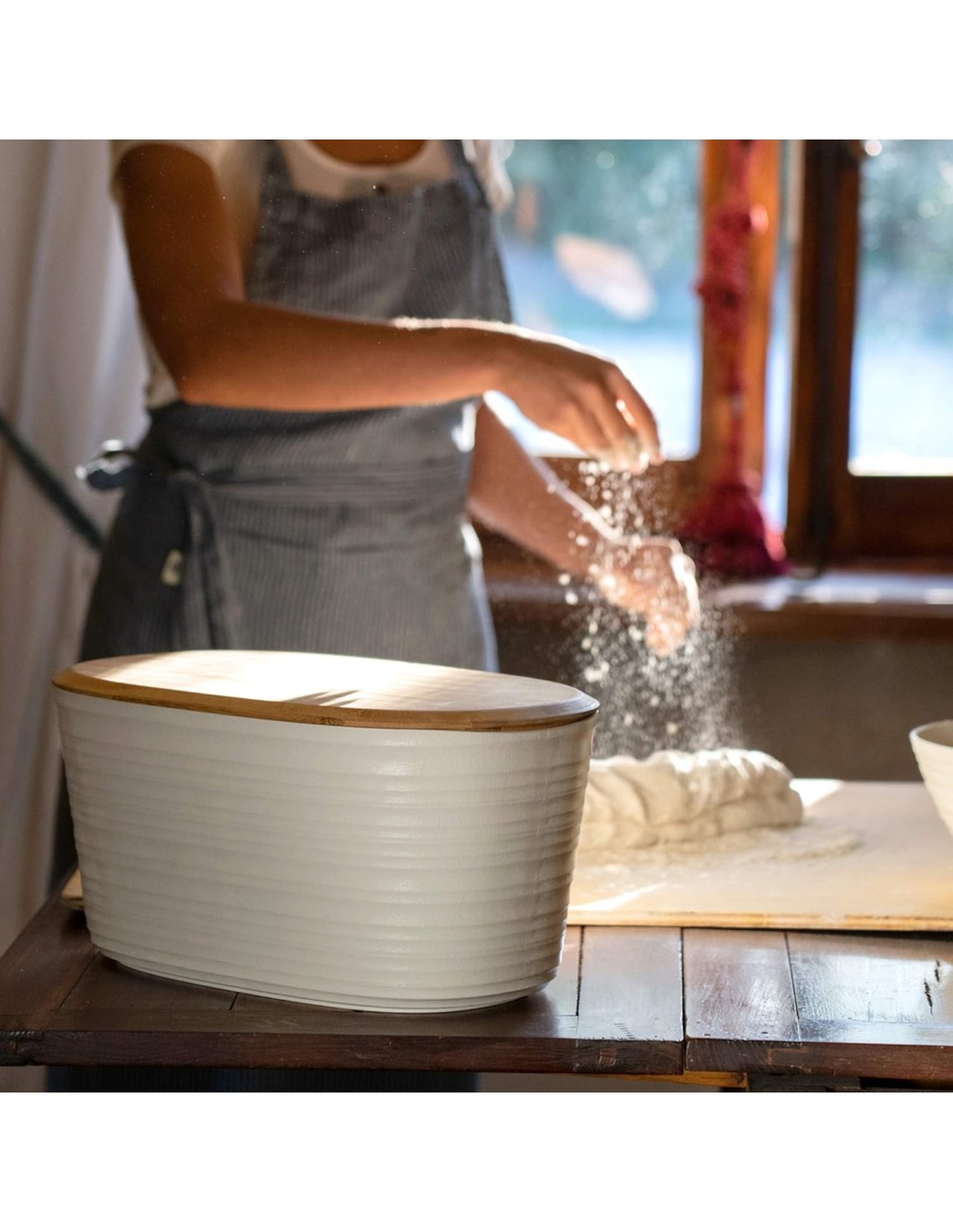 Guzzini Tierra Cestino Pane Bianco Latte 10L – Contenitore con Coperchio Salvafreschezza | Shopincasa.it